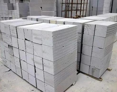混凝土加气砖优于普通砖的原因是什么